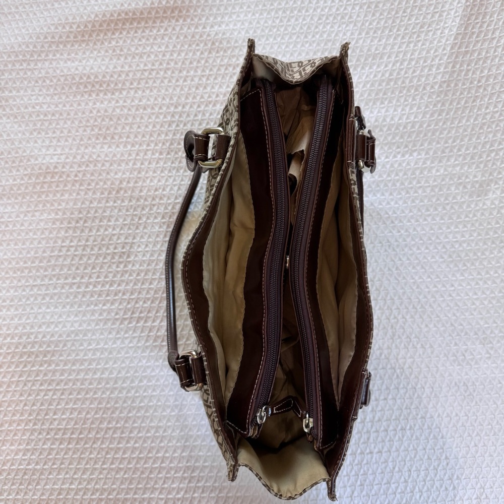 Giani Bernini Shoulder Bag Tote Brown & Tan Classic Signature Logo EUC - Picture 7 of 16